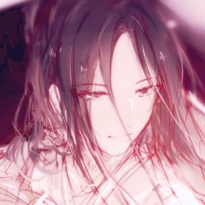 男子走路时多次故意触碰女学生